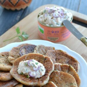 blinis-au-persil-et-creme-saumon