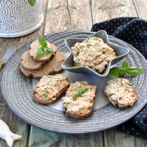 Tartinade de sardines réduites en sel