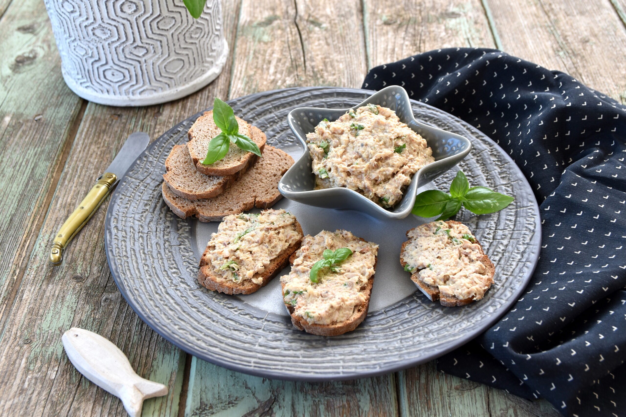 Tartinade de sardines réduites en sel